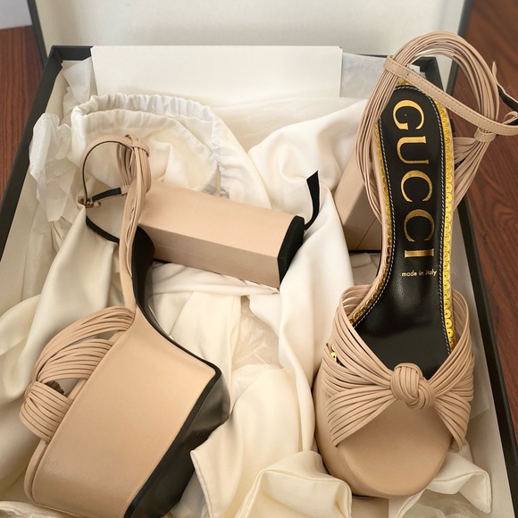 Gucci Women's Beige Platform Heels - Picture 2 of 4